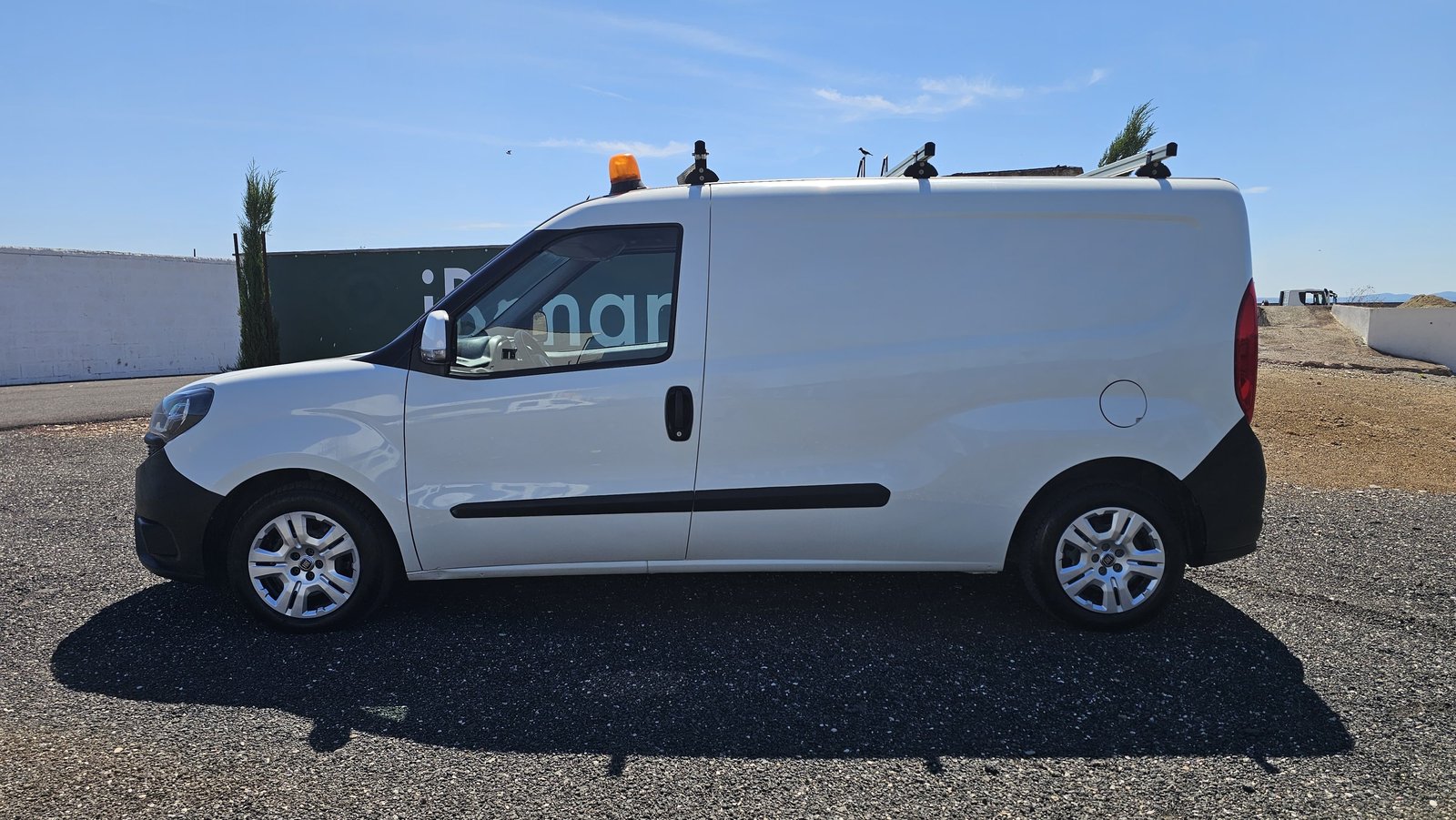 Fiat Doblò Maxi officina mobile, fiancata sinistra