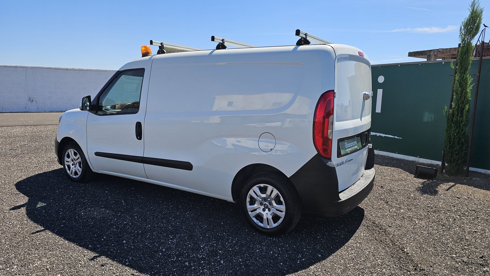 Fiat Doblò Maxi officina mobile, tre quarti posteriore sinistra
